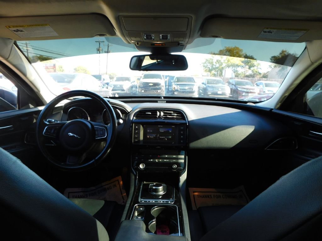 Used 2017 Jaguar XE Premium RWD image 40