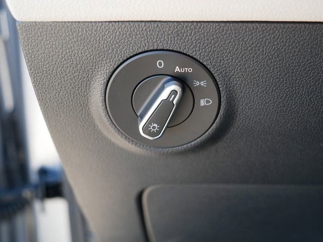 Certified 2025 Volkswagen Taos SEL AWD/4WD image 24
