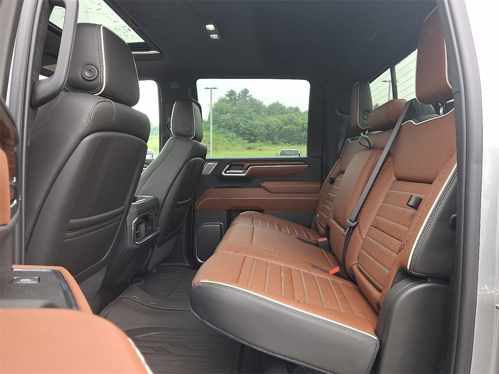 New 2025 GMC Sierra 2500 Denali Ultimate w/ Max Trailering Package image 5