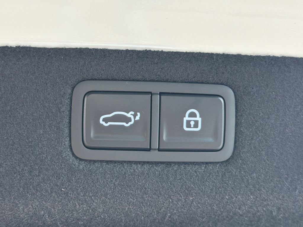 New 2026 Genesis G70 3.3T Prestige RWD image 18