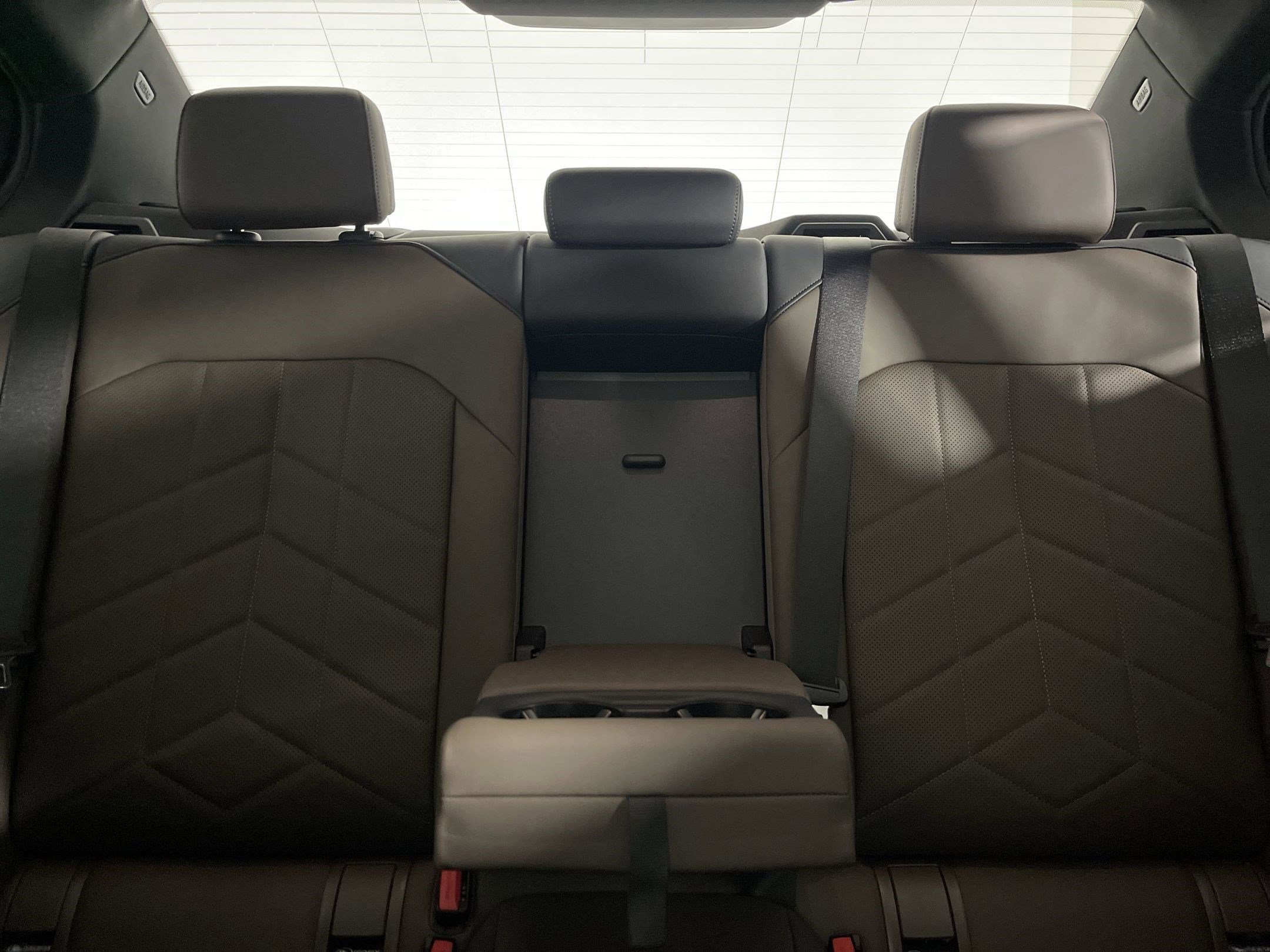 Used 2026 BMW 530i xDrive w/ Executive Package image 31