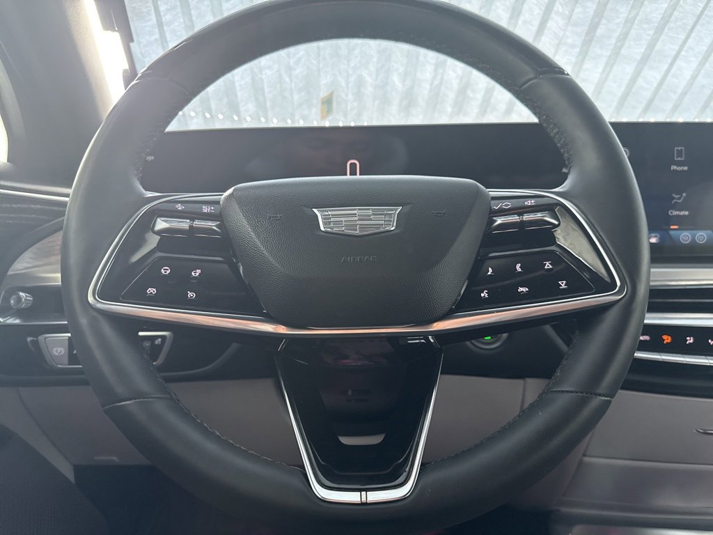 Used 2023 Cadillac Lyriq 2WD image 23