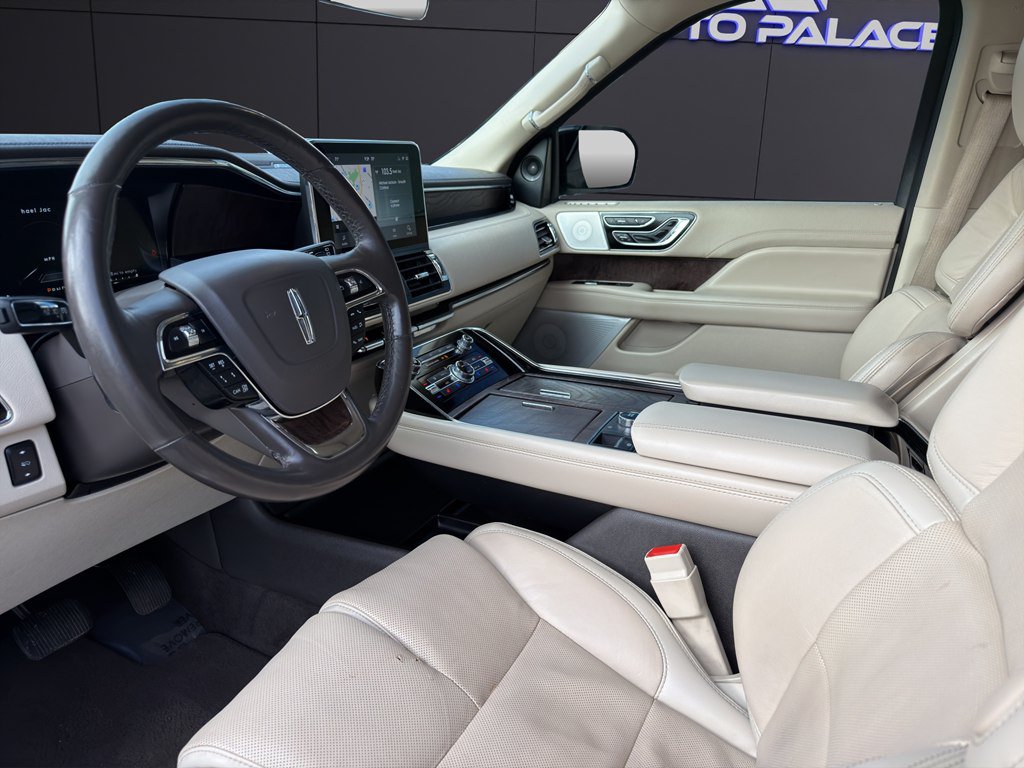 Used 2020 Lincoln Navigator L Reserve w/ Luxury Package AWD/4WD image 12