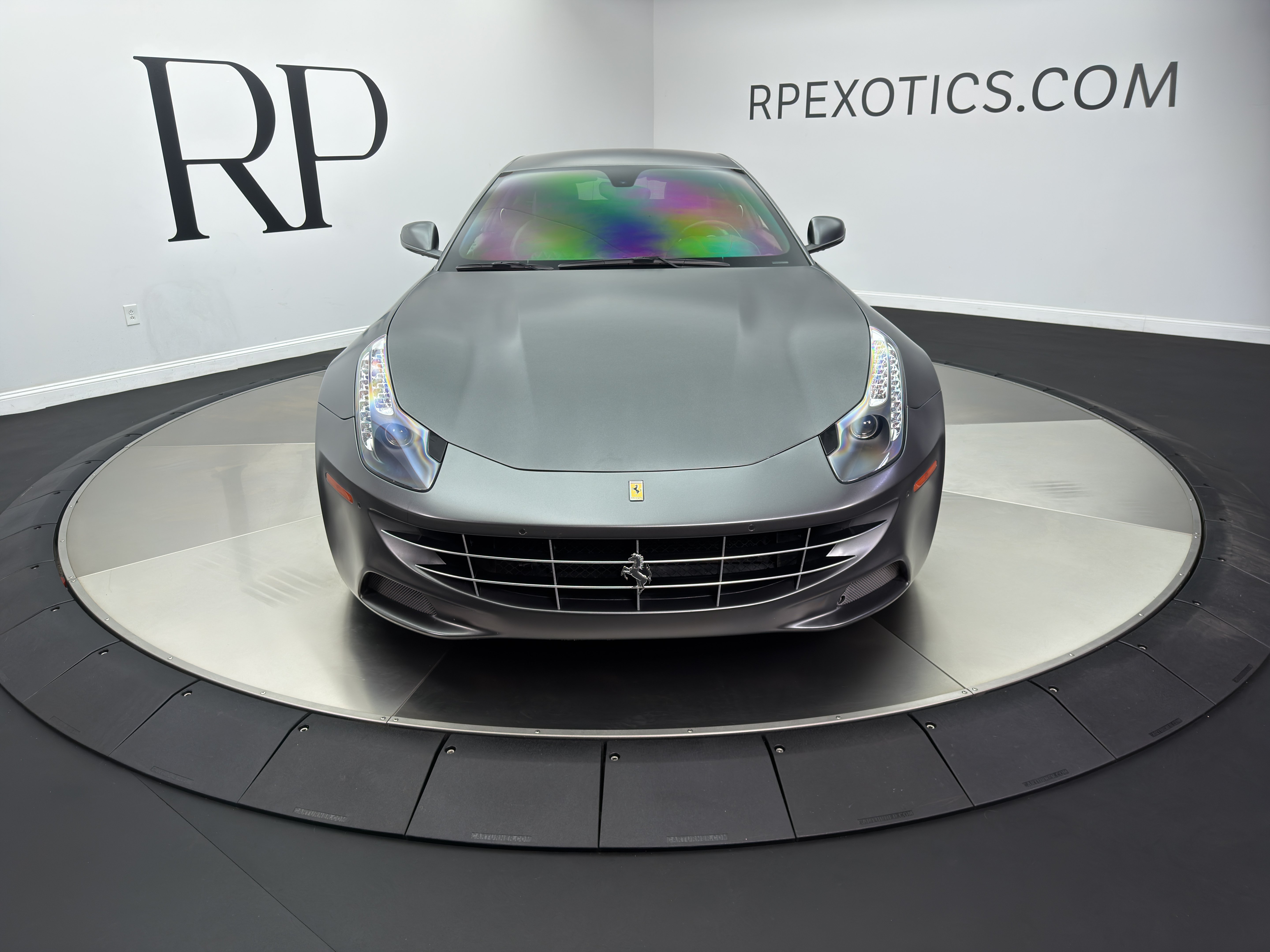 Used 2015 Ferrari FF AWD/4WD image 2