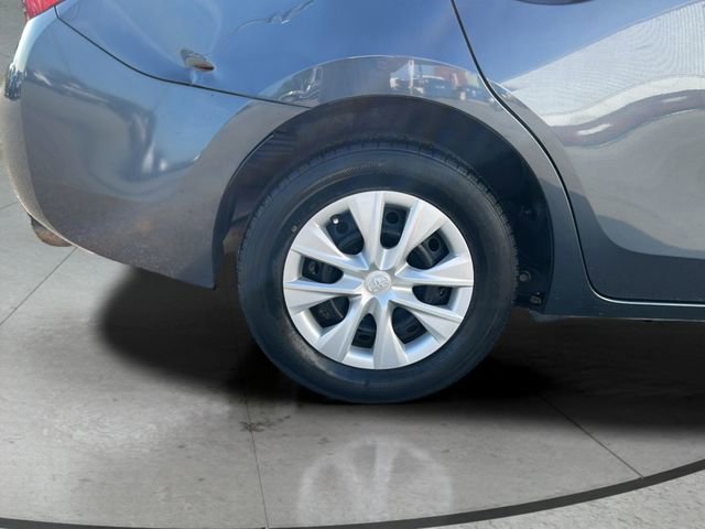 Used 2015 Toyota Corolla L image 29