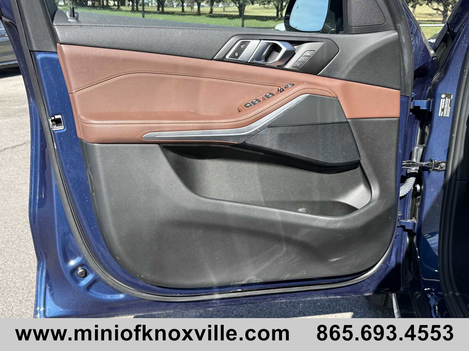 Used 2022 BMW X5 xDrive40i w/ Premium Package image 12