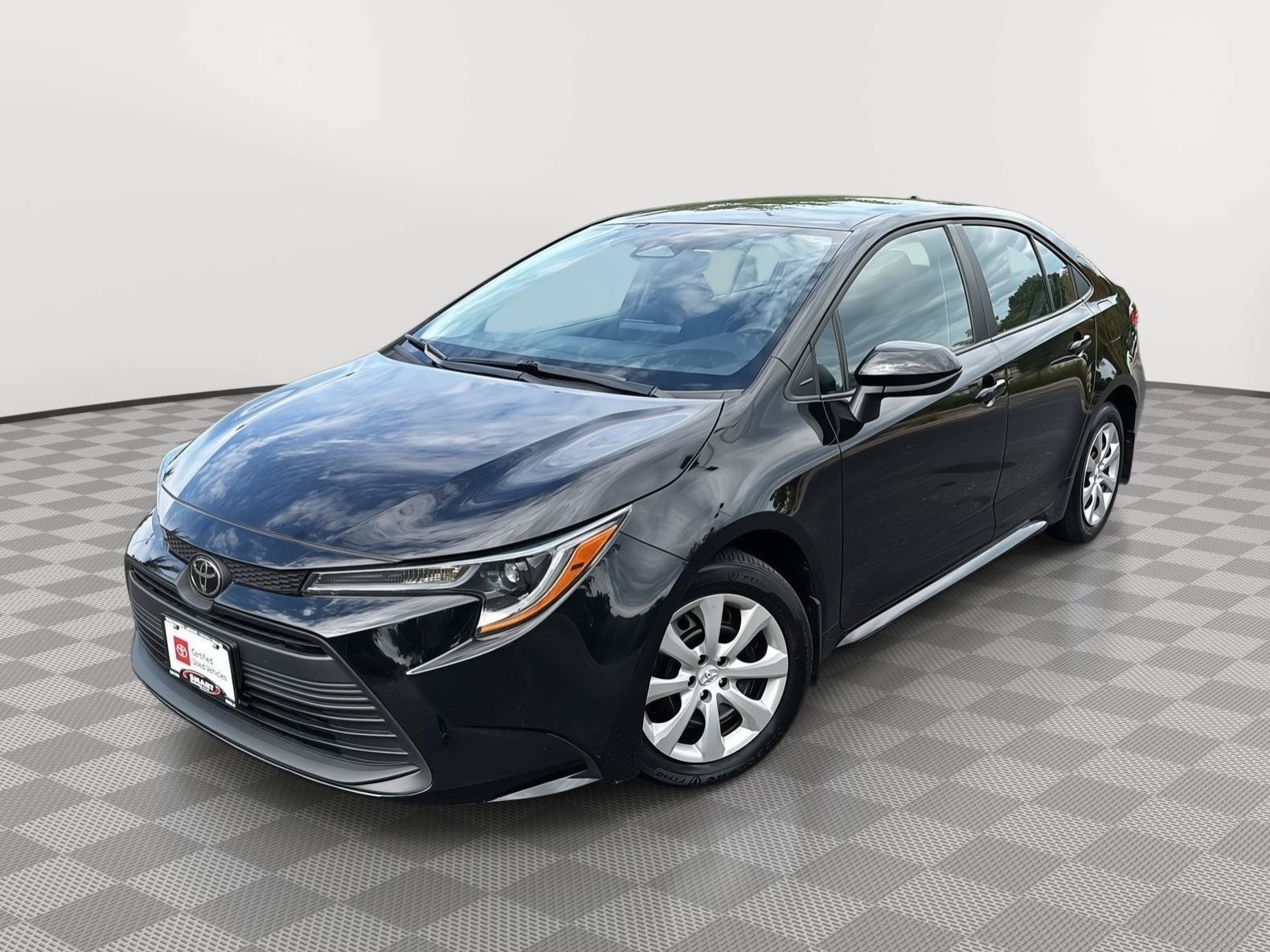 Used 2023 Toyota Corolla LE