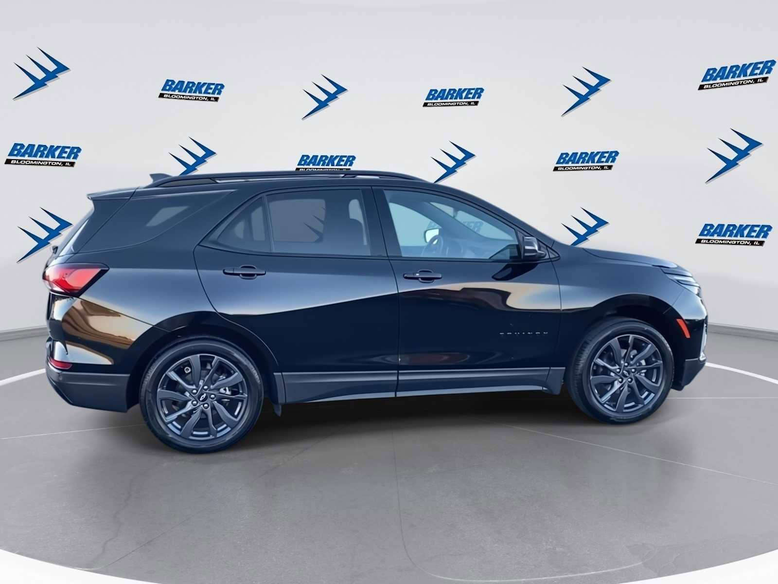 Used 2024 Chevrolet Equinox RS w/ RS Leather Package image 9