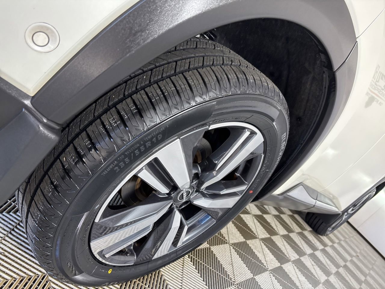 Used 2023 Nissan Rogue SL w/ SL Premium Package image 33