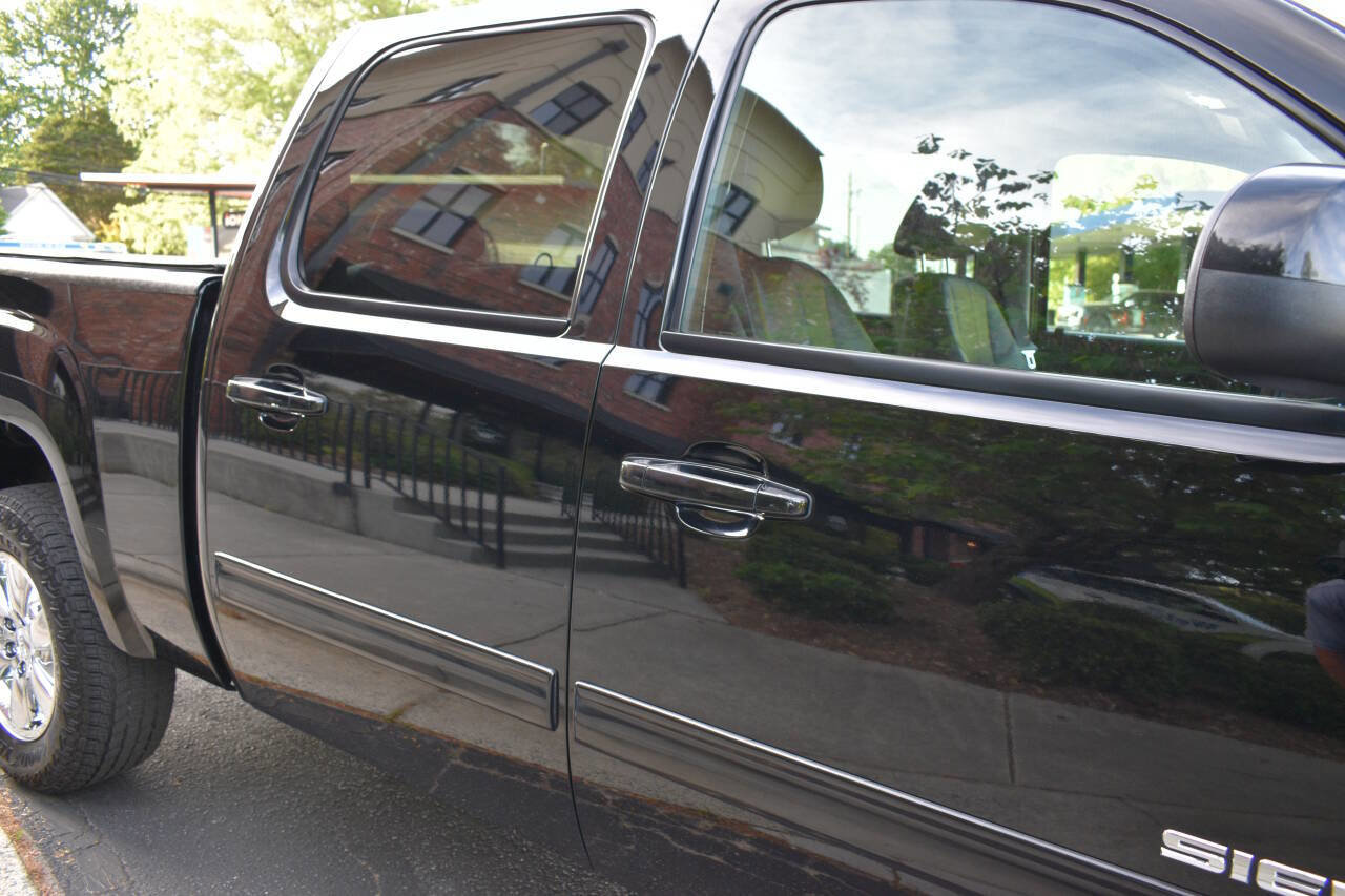 Used 2009 GMC Sierra 1500 SLT w/ Suspension Package, Off-Road image 37