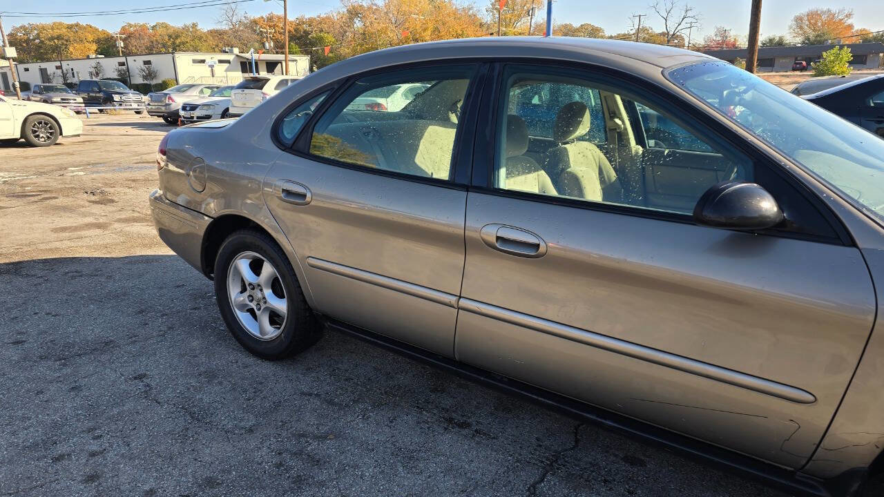 Used 2007 Ford Taurus SE image 6