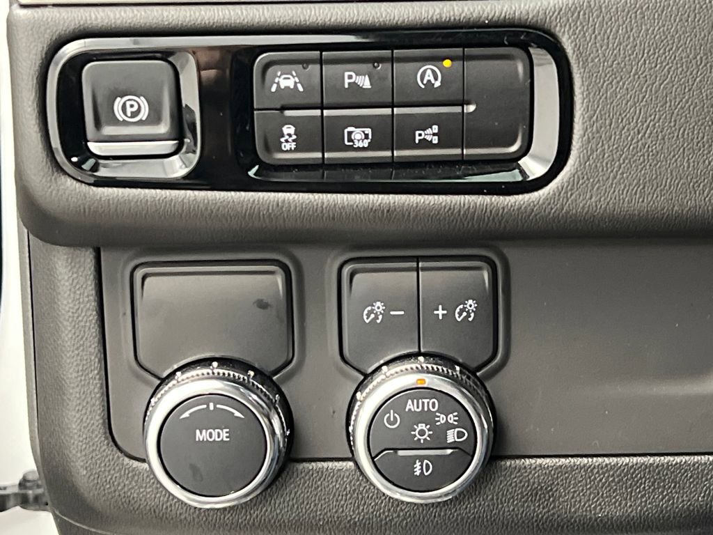 Used 2025 GMC Yukon Denali image 49