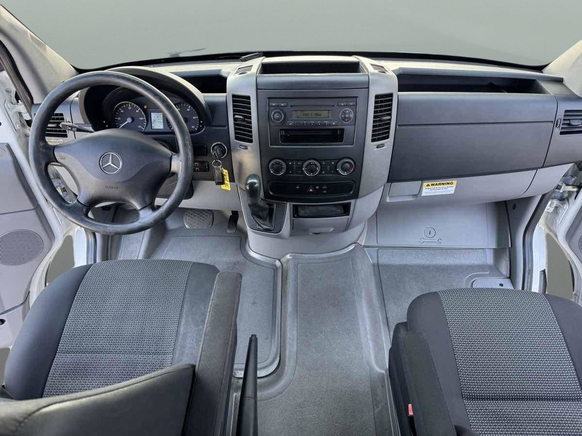 Used 2013 Mercedes-Benz Sprinter 2500 image 10