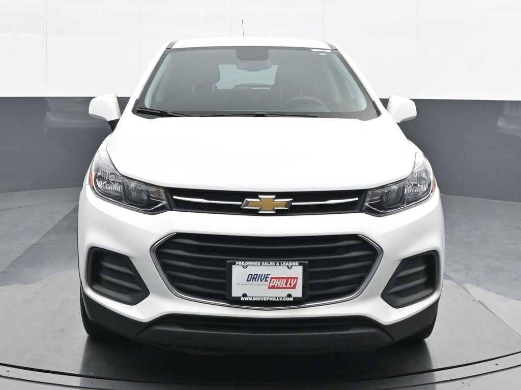 Used 2021 Chevrolet Trax LS w/ LPO, Cargo Package image 1