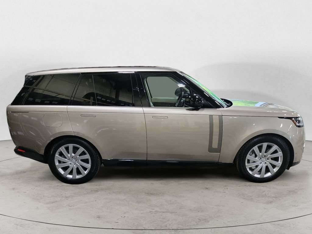 Used 2023 Land Rover Range Rover SE AWD/4WD image 7