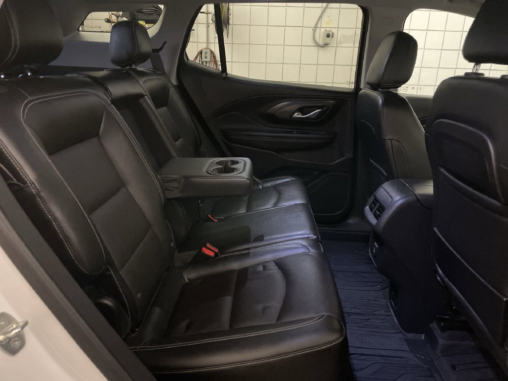 Used 2023 GMC Terrain SLT w/ LPO, Floor Liner Package FWD image 19