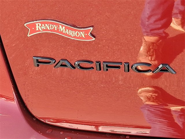 New 2026 Chrysler Pacifica Select image 10