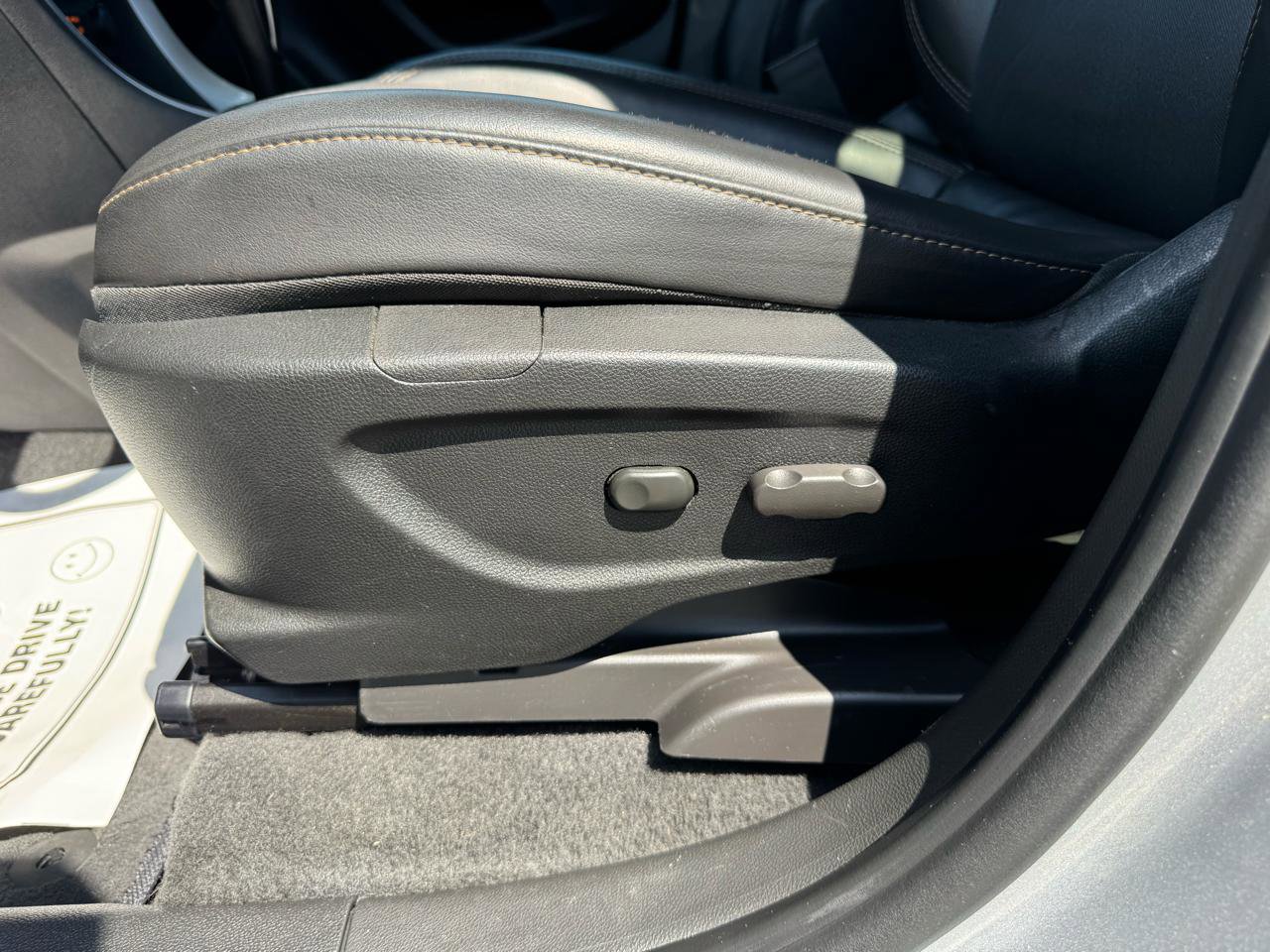 Used 2020 Chevrolet Trax LT w/ LT Convenience Package image 14