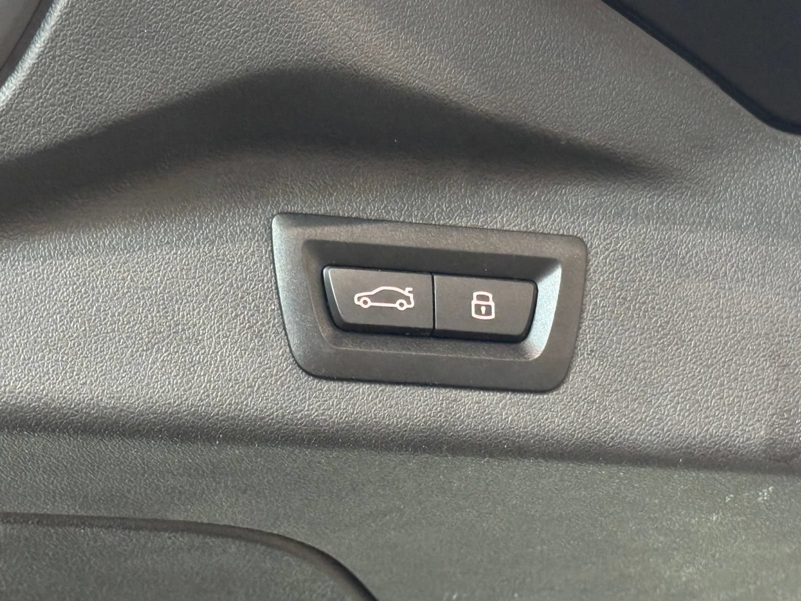 Used 2024 BMW X7 M60i AWD/4WD image 13