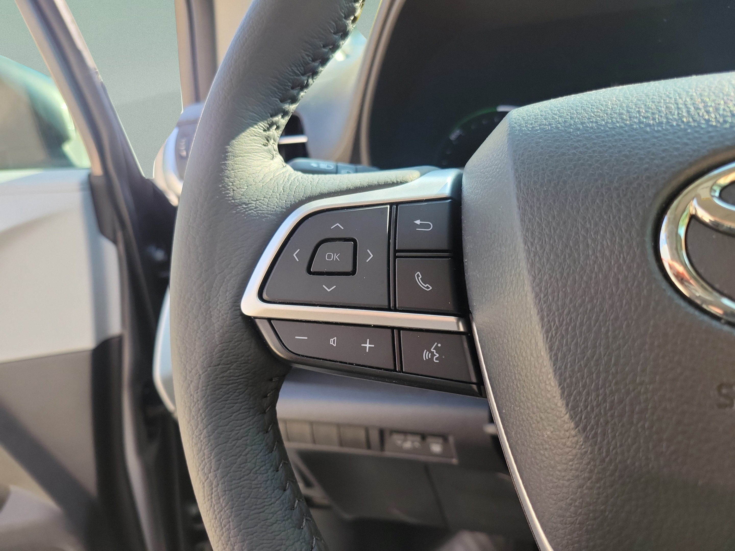 Certified 2026 Toyota Sienna XLE FWD image 19