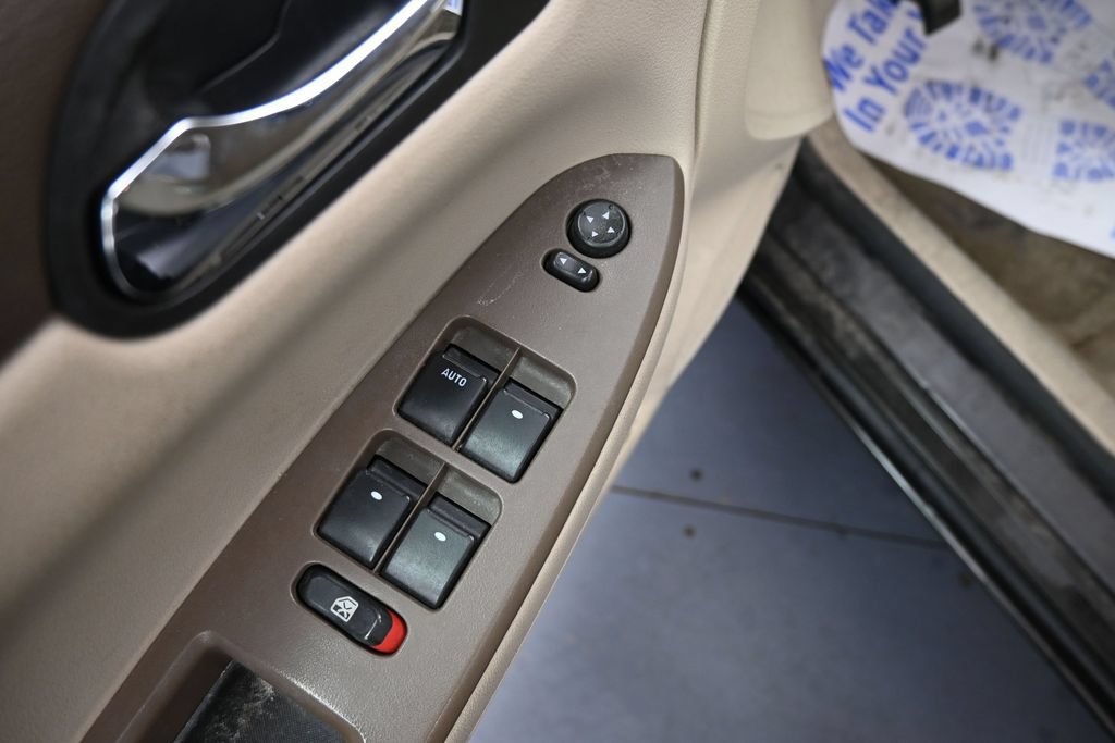 Used 2008 Chevrolet Impala LT w/ Luxury Edition Package FWD image 28