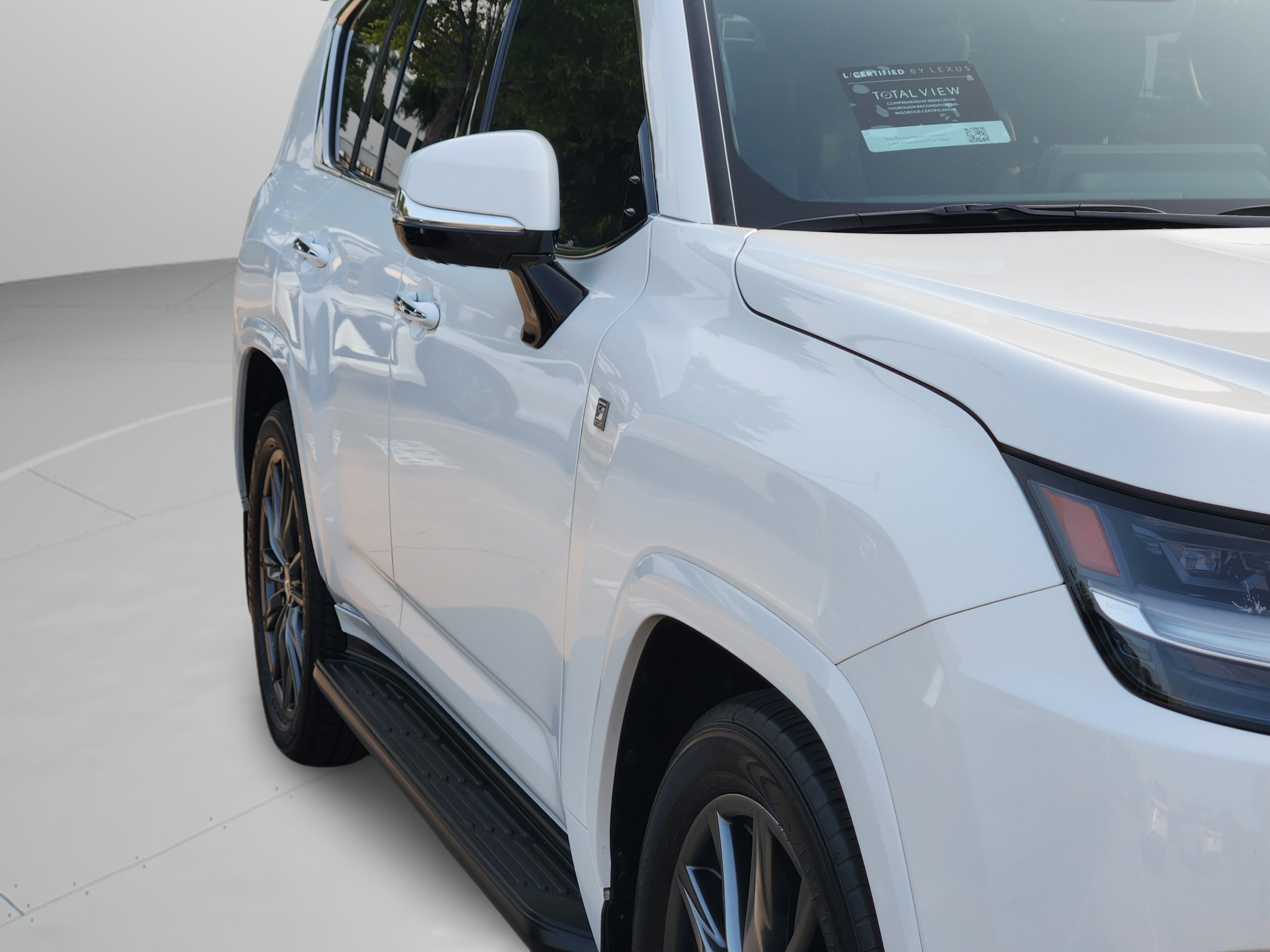Used 2023 Lexus LX 600 F Sport w/ Accessory Package (Z1) AWD/4WD image 41