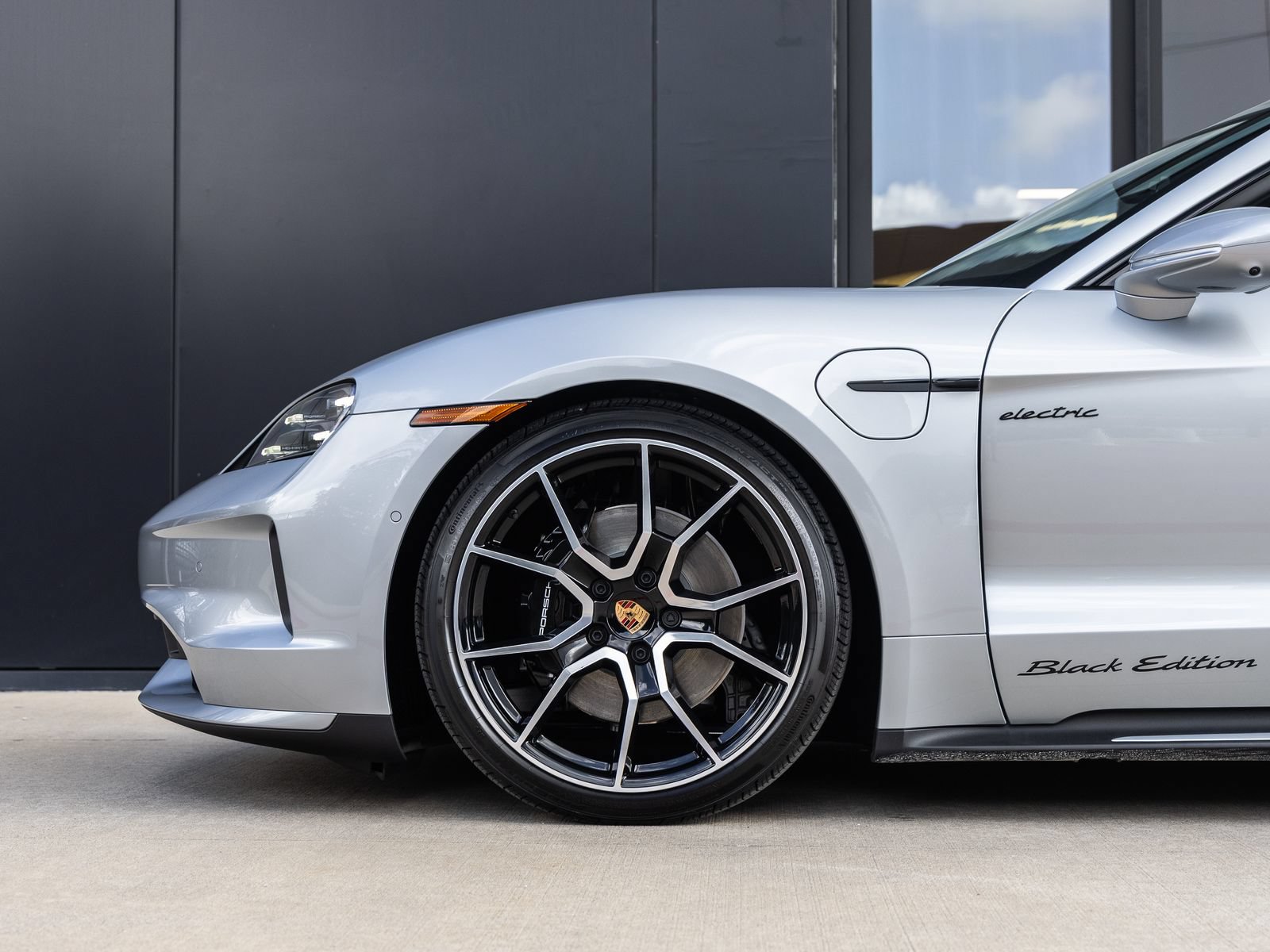 New 2026 Porsche Taycan AWD/4WD image 13