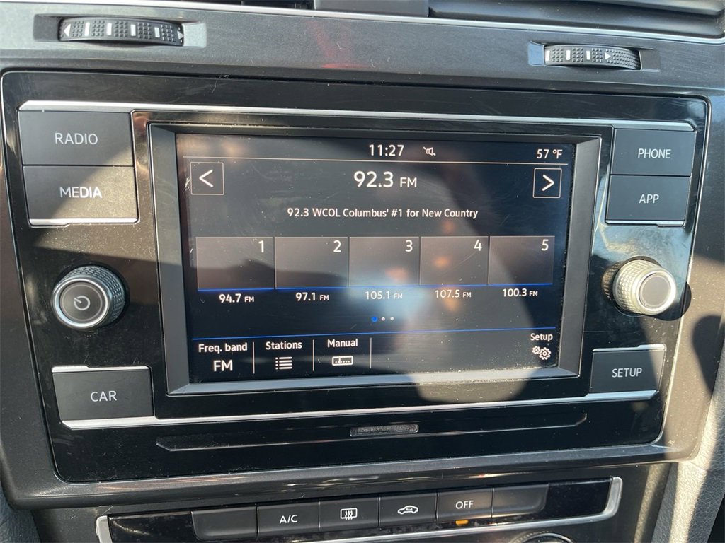 Used 2019 Volkswagen Golf S image 16