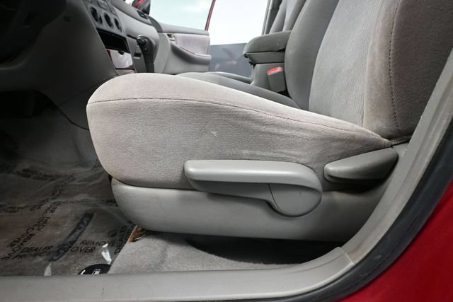 Used 2005 Toyota Corolla LE FWD image 19