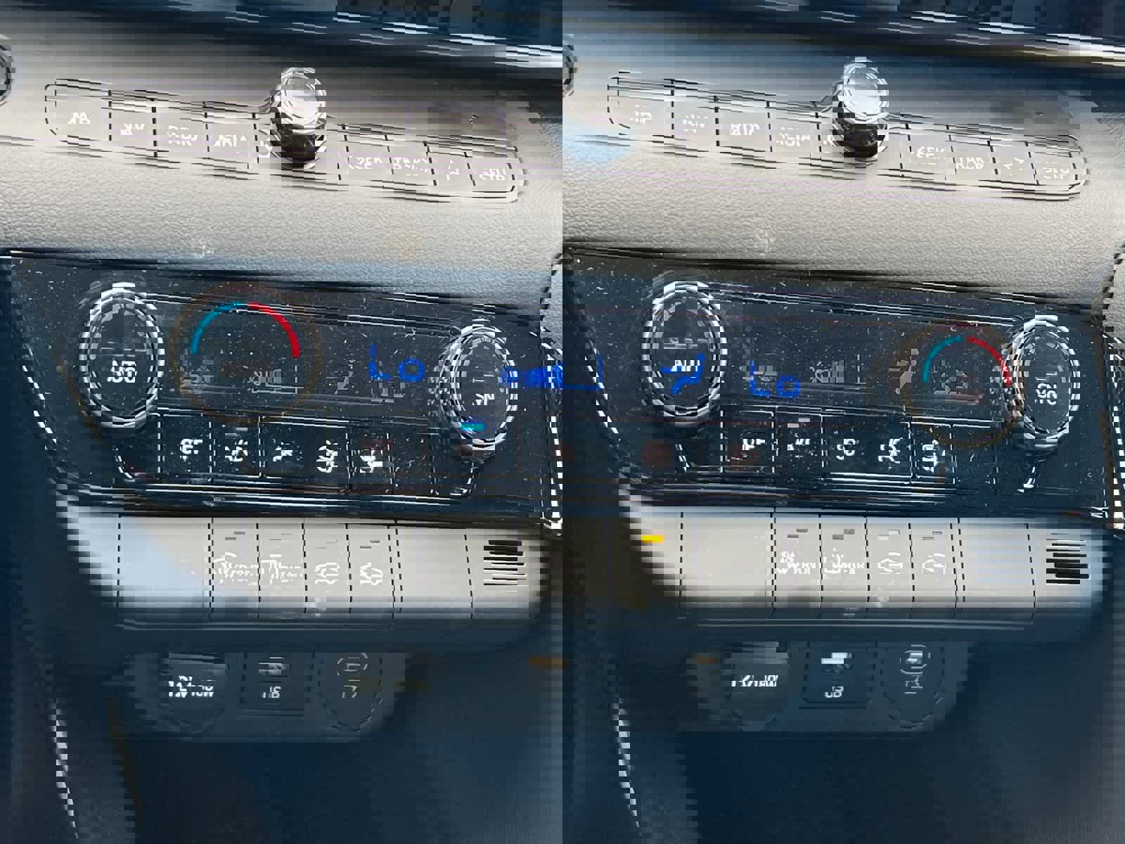 New 2025 Hyundai Elantra SEL image 21