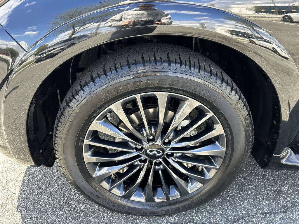 Certified 2024 INFINITI QX80 Sensory AWD/4WD image 10