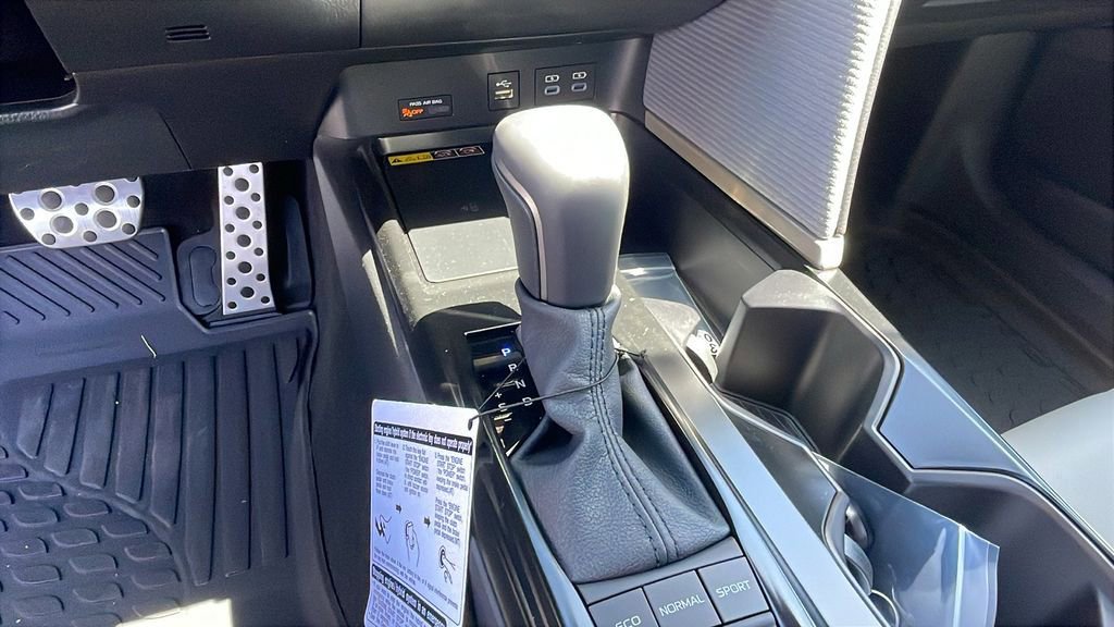 New 2026 Toyota Camry SE FWD image 18