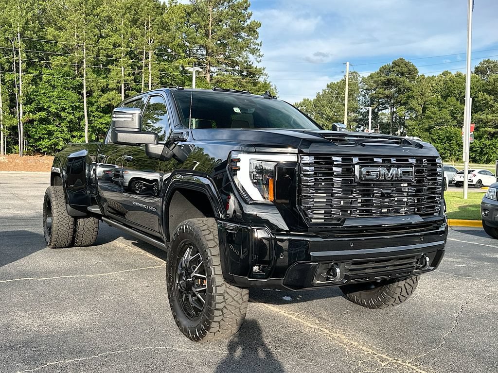 New 2026 GMC Sierra 3500 Denali Ultimate AWD/4WD image 2