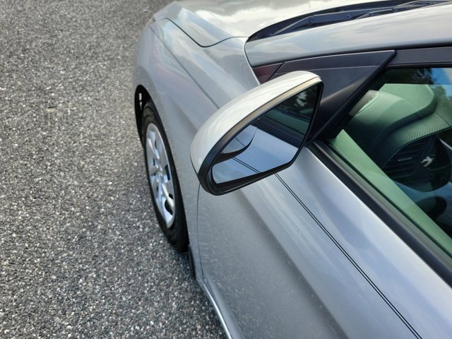 Used 2019 Hyundai Elantra SE image 18