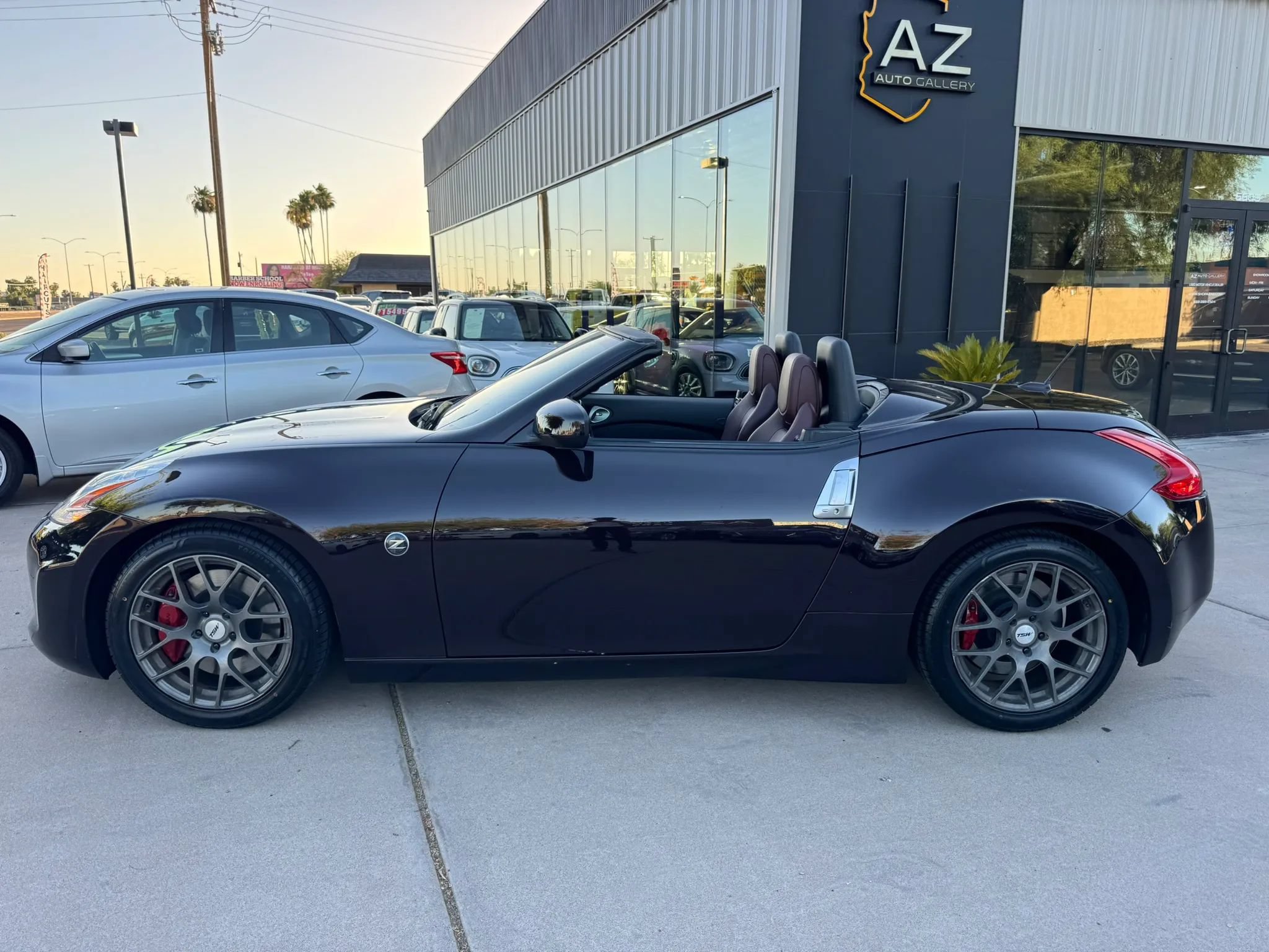 Used 2014 Nissan 370Z Touring w/ Sport Package RWD image 9