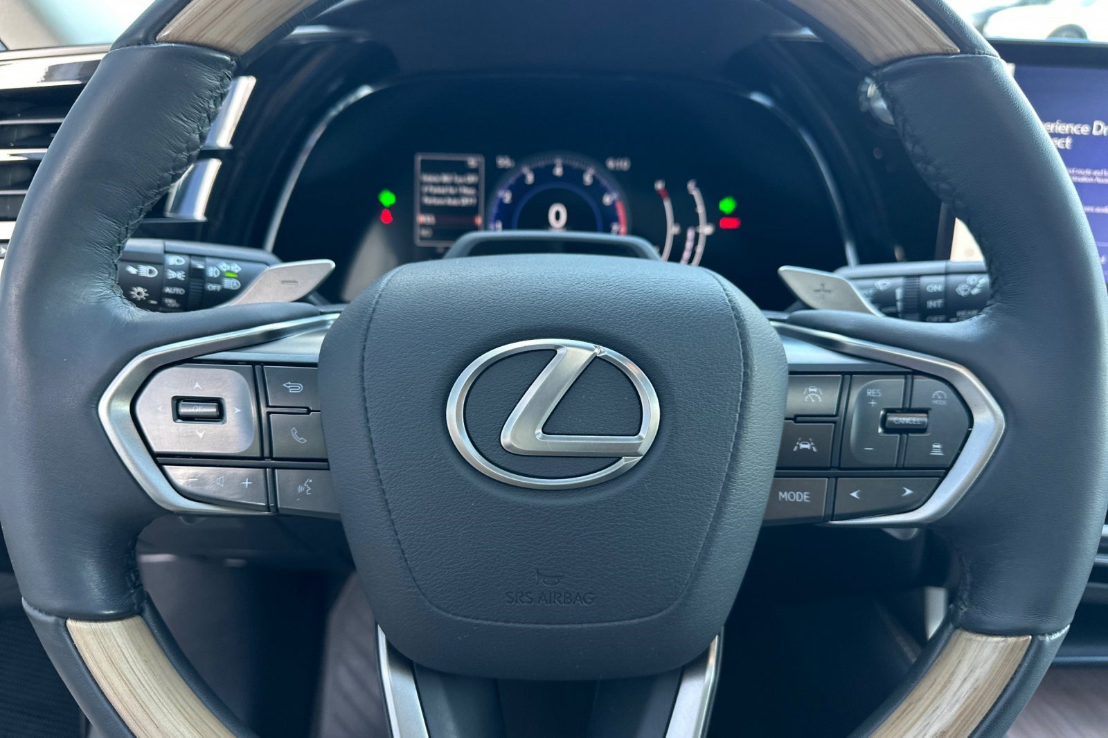 Used 2023 Lexus RX 350 Premium image 29