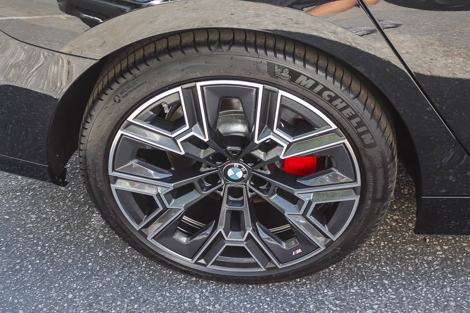 Used 2026 BMW 530i w/ M Sport Package RWD image 8