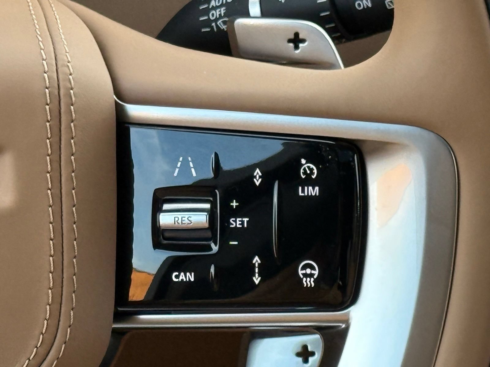 New 2026 Land Rover Range Rover SE AWD/4WD image 33