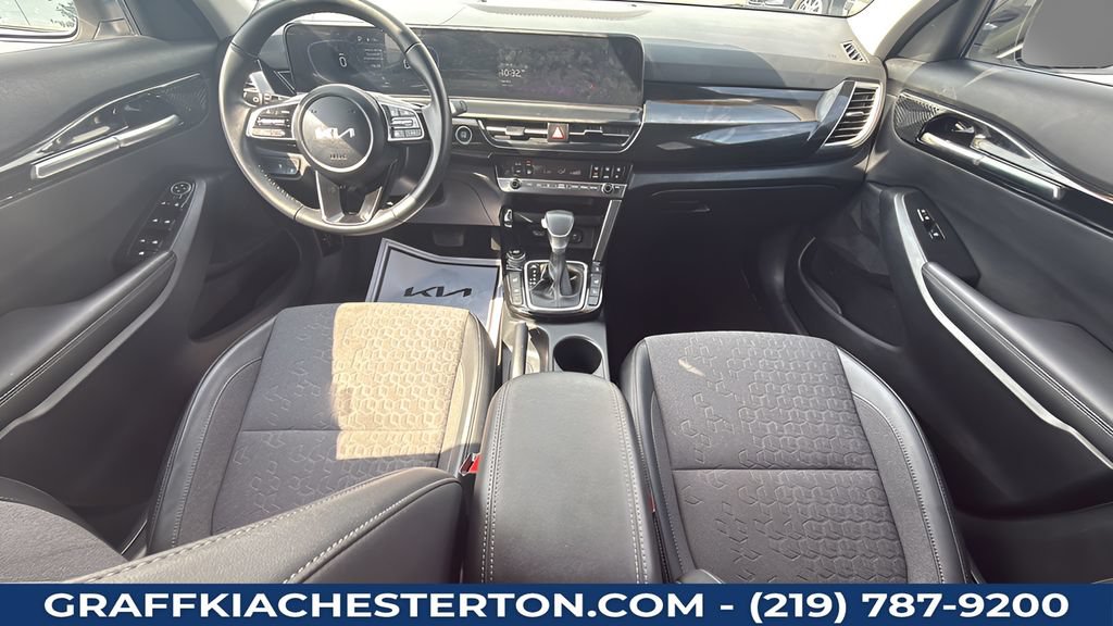 Used 2025 Kia Seltos S AWD/4WD image 29
