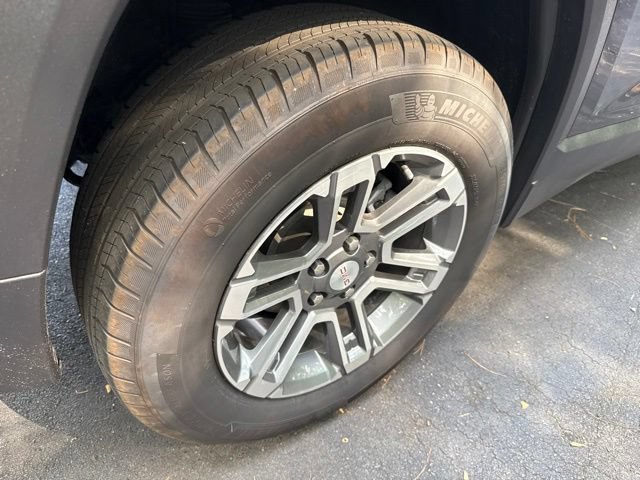 Used 2025 GMC Terrain Elevation AWD/4WD image 29