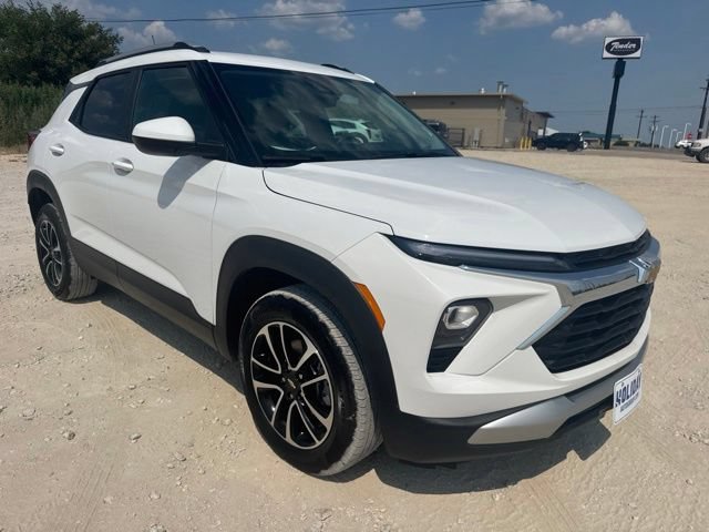 Used 2025 Chevrolet TrailBlazer LT AWD/4WD image 8