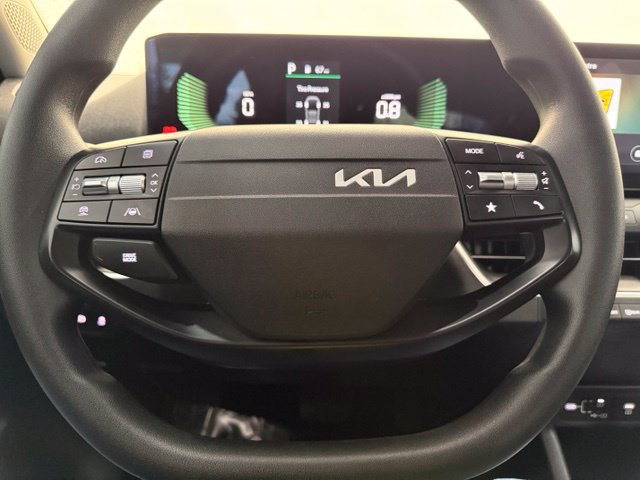 Used 2025 Kia K4 FWD image 41