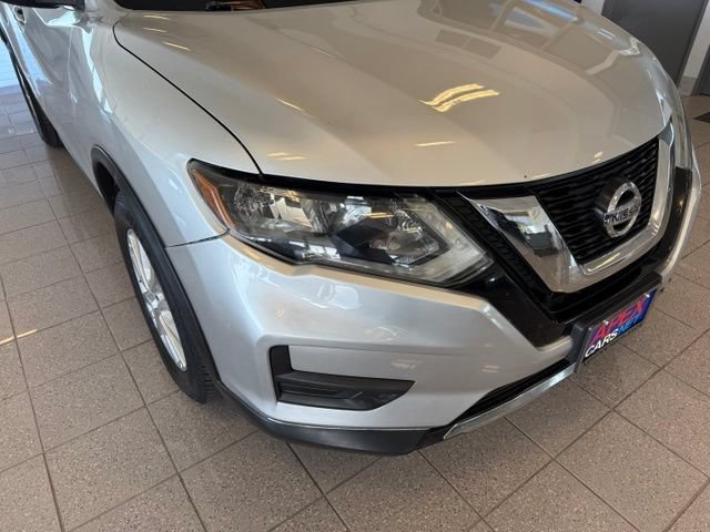 Used 2017 Nissan Rogue SV FWD image 8