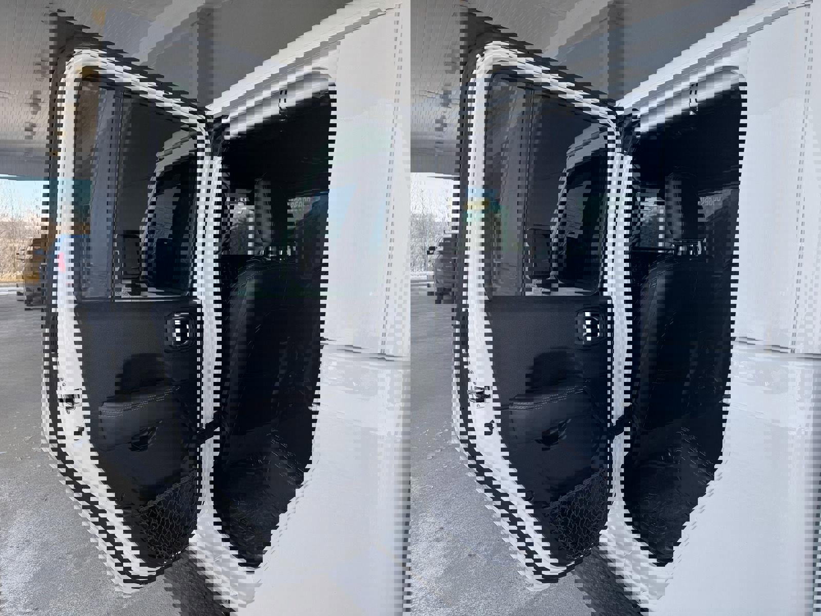 Used 2021 Jeep Gladiator Overland image 8