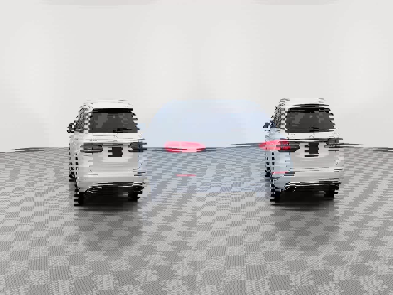 Used 2017 Mercedes-Benz E 400 4MATIC Wagon image 7