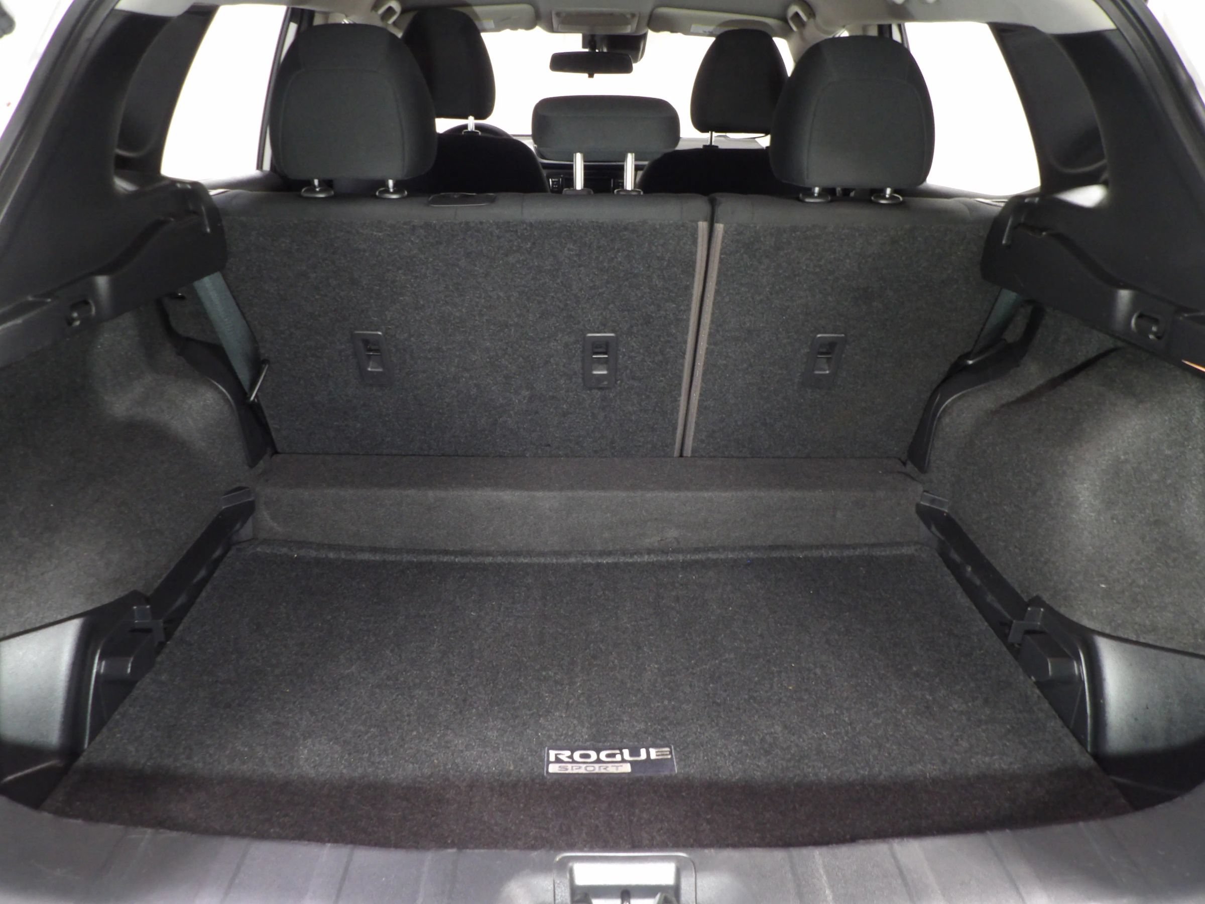 Used 2022 Nissan Rogue Sport S FWD image 7