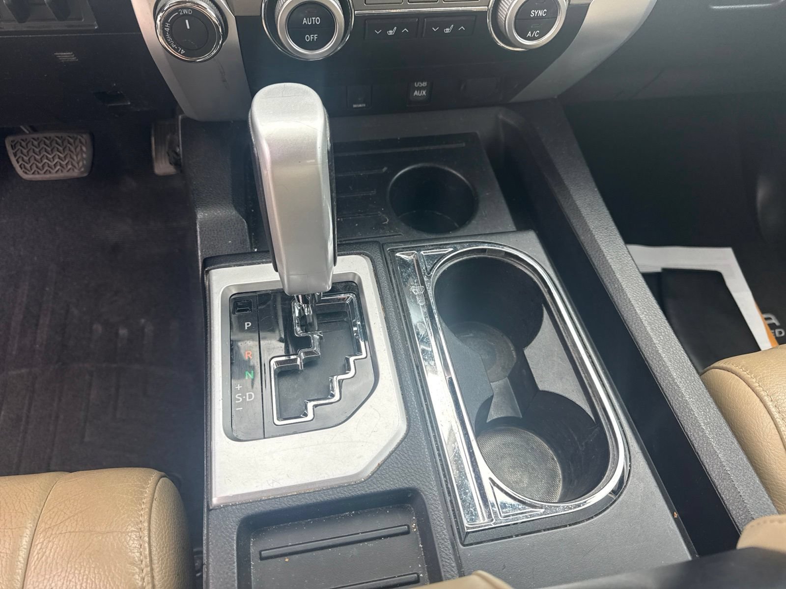 Used 2016 Toyota Tundra Limited w/ Limited Premium Package AWD/4WD image 16