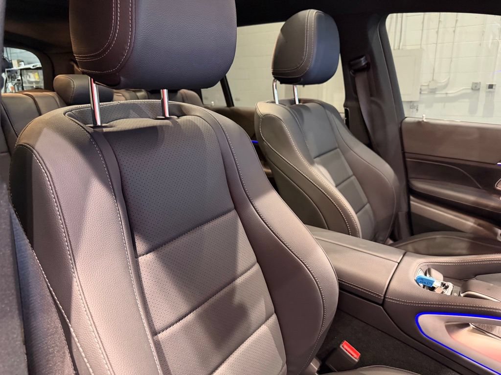 Used 2025 Mercedes-Benz GLS 450 4MATIC w/ AMG Line Exterior image 55