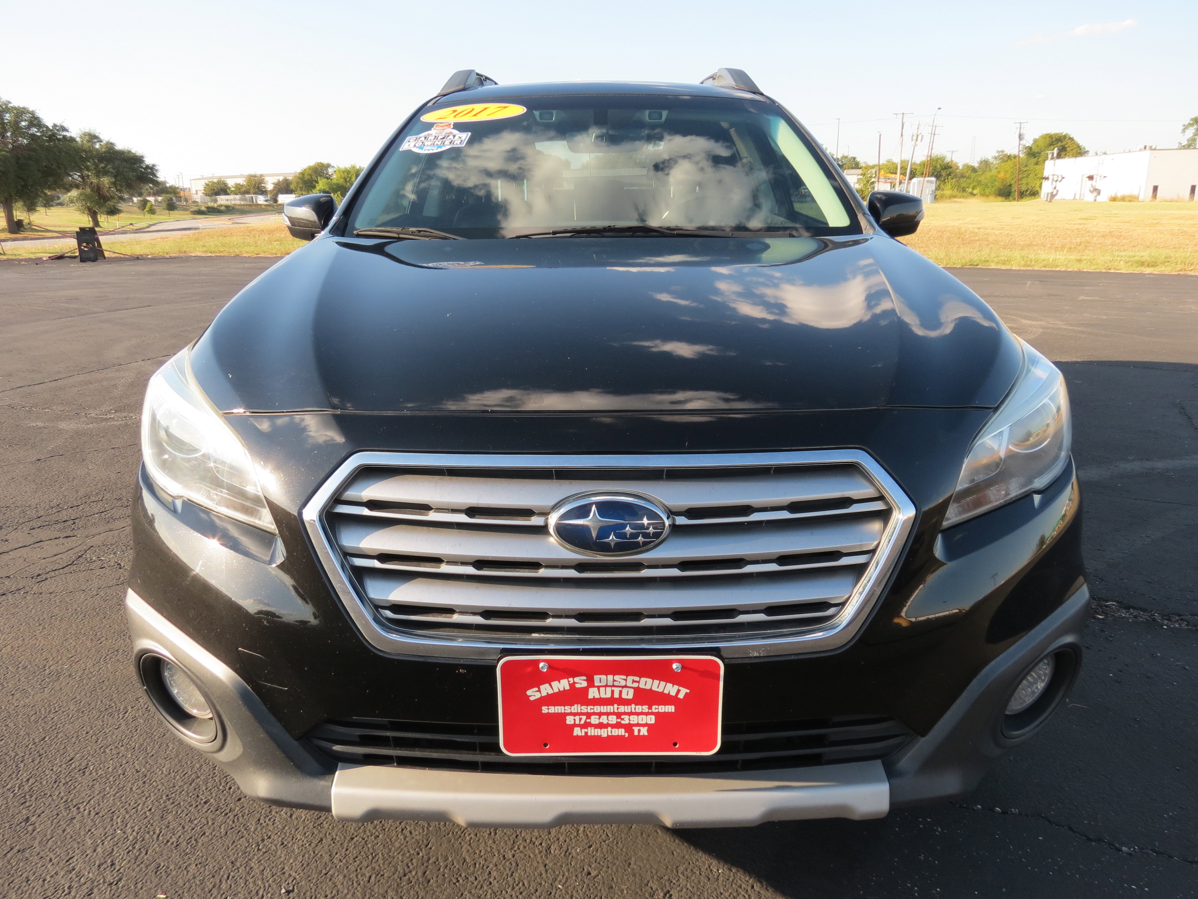 Used 2017 Subaru Outback 2.5i Limited image 7