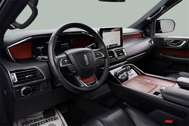 Used 2021 Lincoln Navigator Reserve image 15